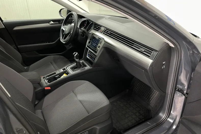 Volkswagen Passat din 2021 cu 106.464 km - oferta VOL246026 - foto 9
