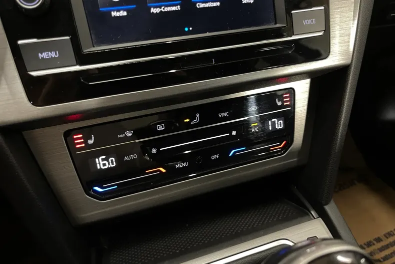 Volkswagen Passat din 2021 cu 106.464 km - oferta VOL246026 - foto 19