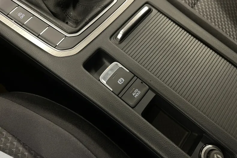 Volkswagen Passat din 2021 cu 106.464 km - oferta VOL246026 - foto 23
