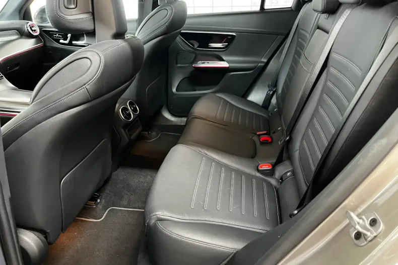 Mercedes-Benz GLC 220 (Clasa GLC) din 2023 cu 133.329 km - oferta MER246034 - foto 9