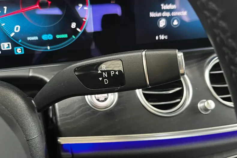 Mercedes-Benz E 450 (Clasa E) din 2020 cu 87.471 km - oferta MER246035 - foto 20