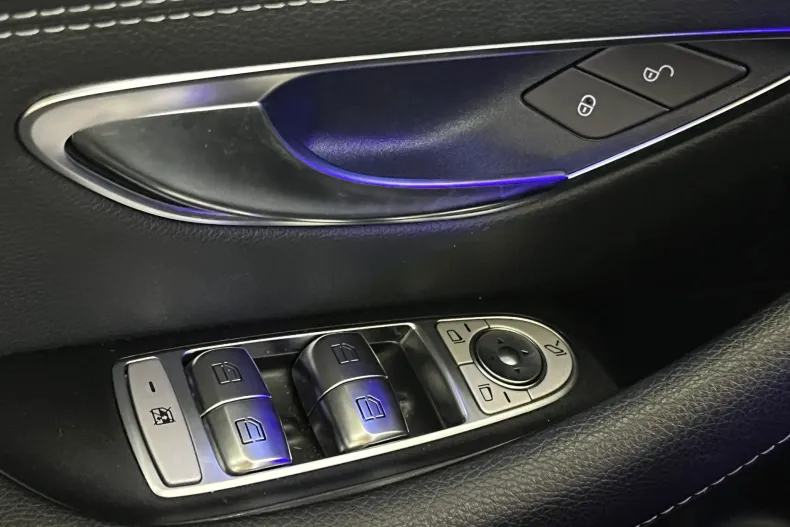 Mercedes-Benz E 450 (Clasa E) din 2020 cu 87.471 km - oferta MER246035 - foto 23