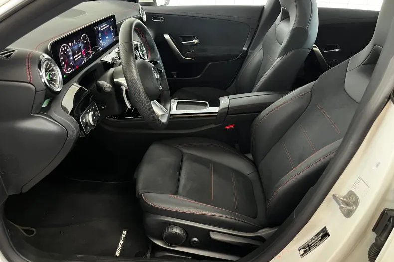 Mercedes-Benz CLA 180 (Clasa CLA) din 2025 cu 8.710 km - oferta MER246036 - foto 10