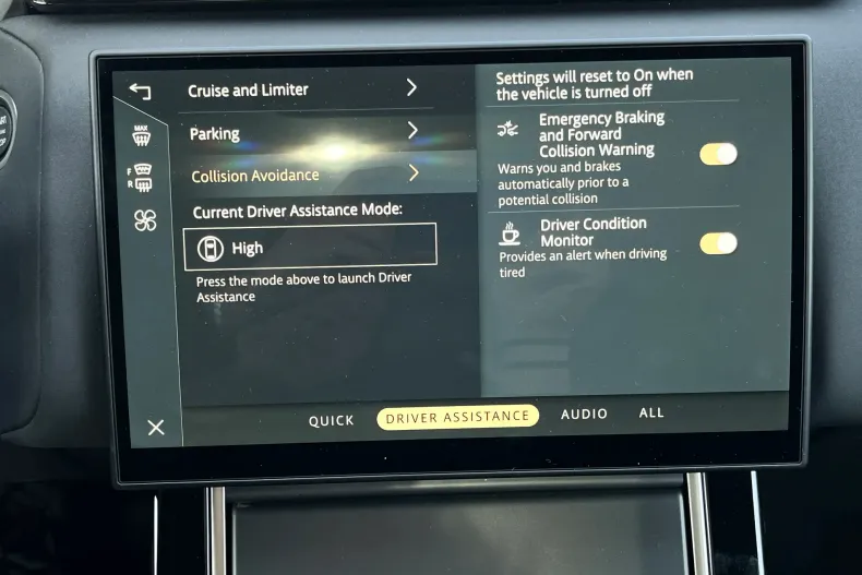 Land Rover Range Rover Velar din 2024 cu 4.858 km - oferta LAN246040 - foto 22