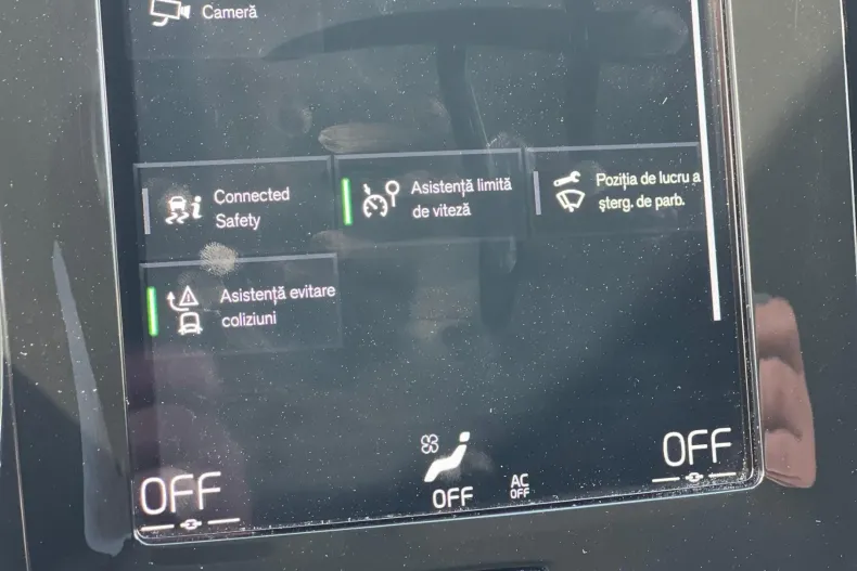 Volvo XC40 din 2021 cu 139.975 km - oferta VOL246055 - foto 18