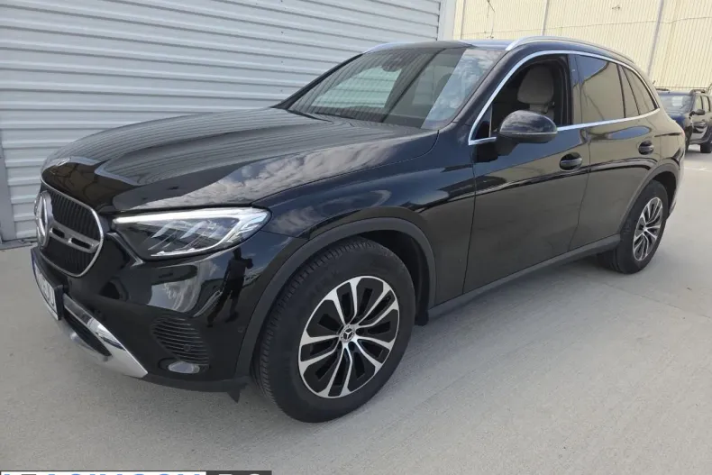 Mercedes-Benz GLC 200 (Clasa GLC) din 2023 cu 48.374 km - oferta MER246058 - foto 1