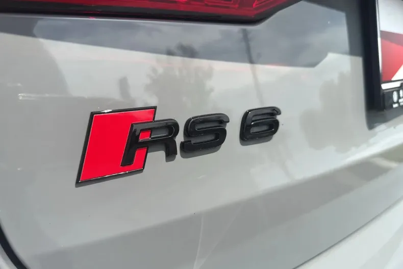 Audi RS6 din 2025 cu 1.581 km - oferta AUD246064 - foto 16