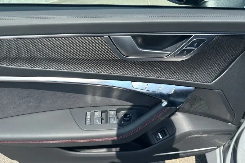Audi RS6 din 2025 cu 1.581 km - oferta AUD246064 - foto 18