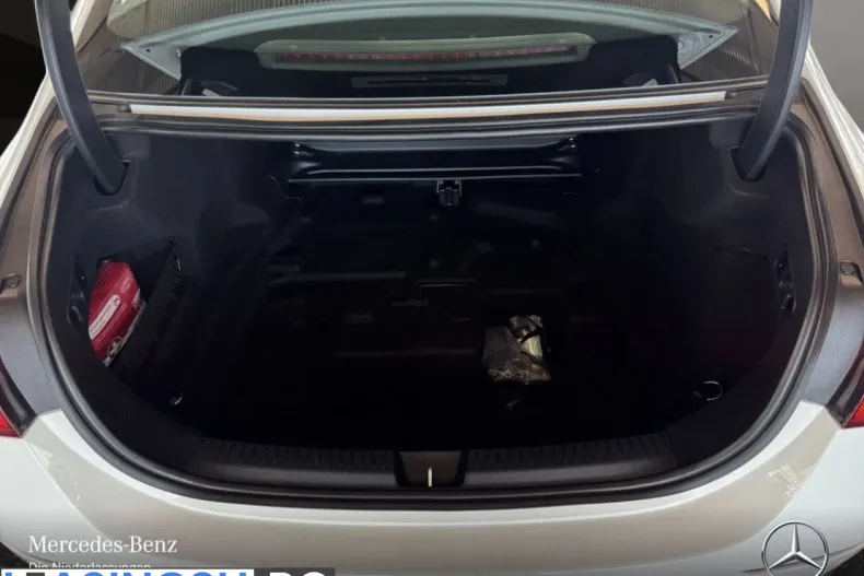 Mercedes-Benz E 200 (Clasa E) din 2025 cu 28.000 km - oferta MER246078 - foto 15