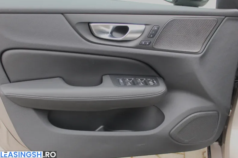 Volvo V60 din 2025 cu 6.500 km - oferta VOL246080 - foto 9
