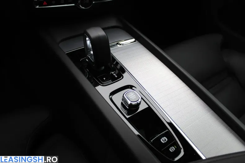 Volvo V60 din 2025 cu 6.500 km - oferta VOL246080 - foto 12