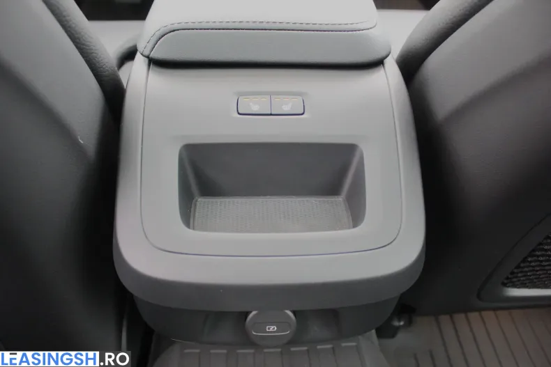 Volvo V60 din 2025 cu 6.500 km - oferta VOL246080 - foto 35