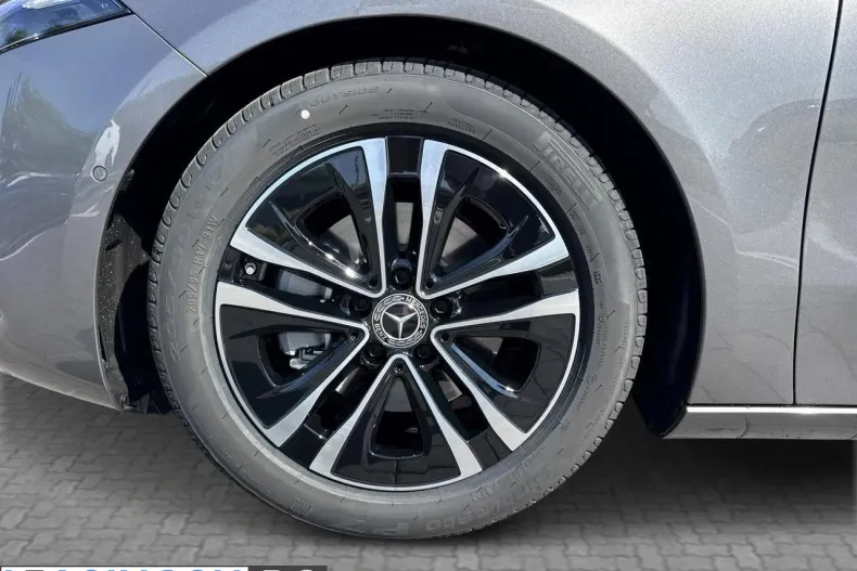 Mercedes-Benz A 180 (Clasa A) din 2026 cu 4 km - oferta MER246089 - foto 5