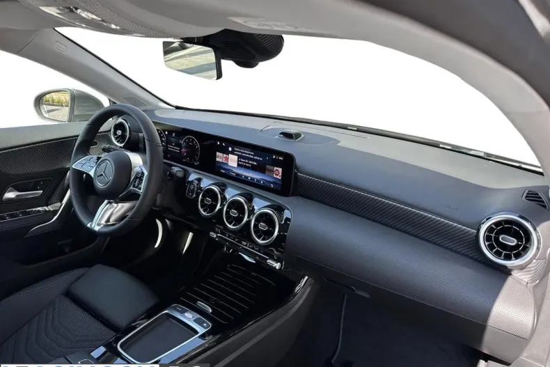 Mercedes-Benz A 180 (Clasa A) din 2026 cu 4 km - oferta MER246089 - foto 8