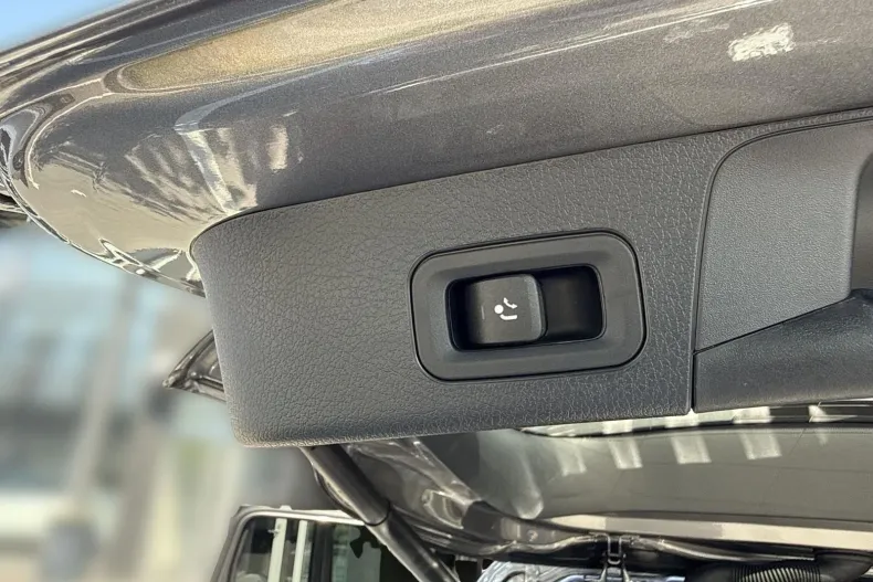 Mercedes-Benz GLB 200 (Clasa GLB) din 2025 cu 3.472 km - oferta MER246090 - foto 18