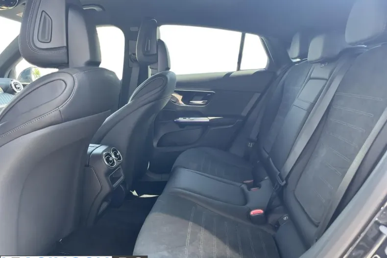 Mercedes-Benz GLC 300 (Clasa GLC) din 2026 cu 4 km - oferta MER246091 - foto 11