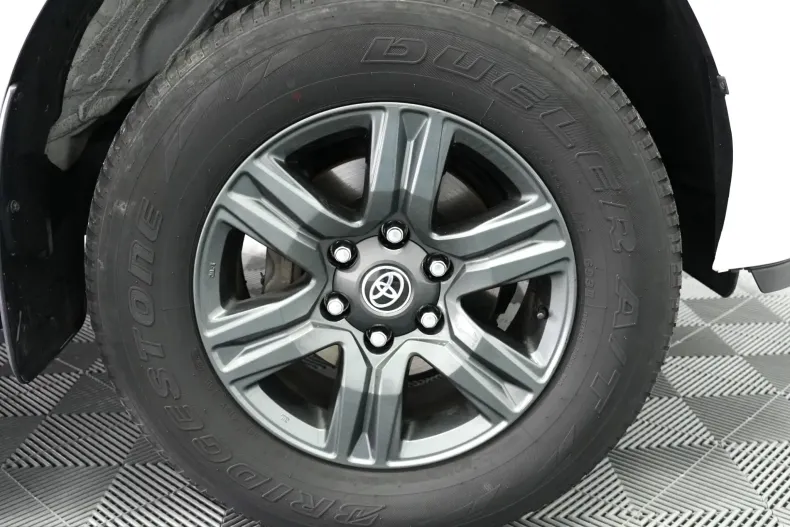 Toyota Hilux din 2023 cu 110.000 km - oferta TOY246095 - foto 12