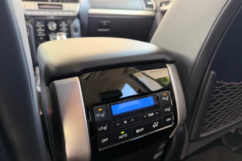 Toyota Land Cruiser din 2023 cu 82.000 km - oferta TOY246097 - foto 8