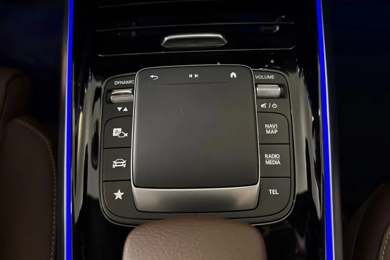 Mercedes-Benz GLA 250 (Clasa GLA) din 2022 cu 81.738 km - oferta MER246098 - foto 17