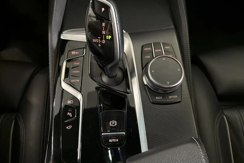 BMW 530 (Seria 5) din 2023 cu 91.978 km - oferta BMW246100 - foto 17
