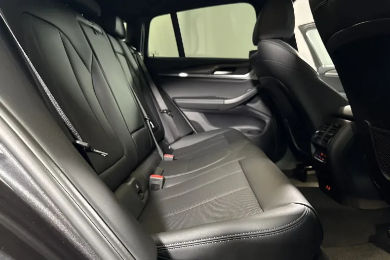 BMW X4 (Seria X) din 2023 cu 24.237 km - oferta BMW246106 - foto 12