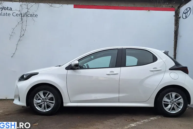 Toyota Yaris din 2025 cu 1.500 km - oferta TOY246111 - foto 3