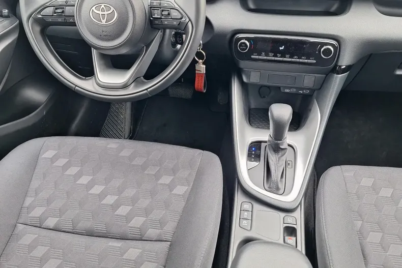 Toyota Yaris din 2025 cu 1.500 km - oferta TOY246111 - foto 18