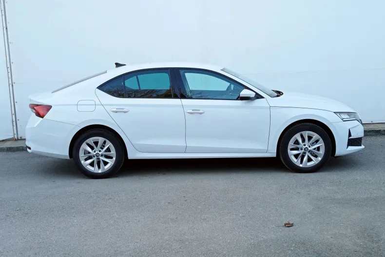 Skoda Octavia din 2026 cu 2.359 km - oferta SKO246114 - foto 5