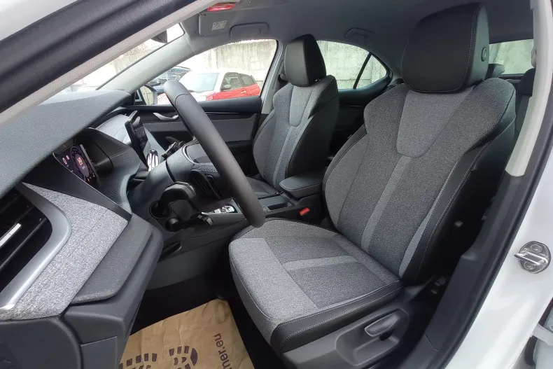 Skoda Octavia din 2026 cu 2.359 km - oferta SKO246114 - foto 11