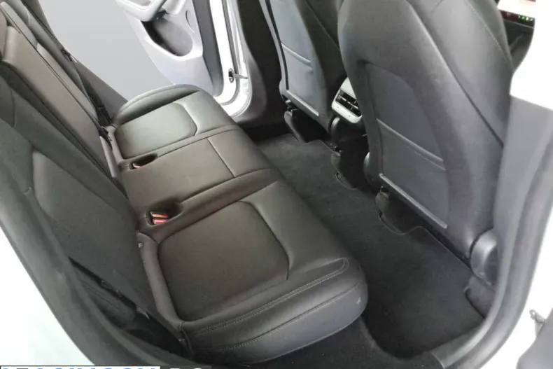 Tesla Model Y din 2023 cu 46.453 km - oferta TES246121 - foto 7