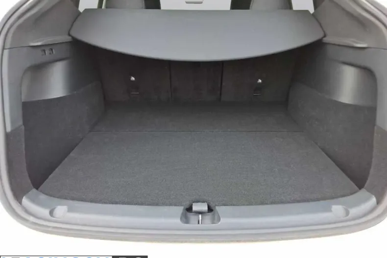 Tesla Model Y din 2023 cu 46.453 km - oferta TES246121 - foto 8