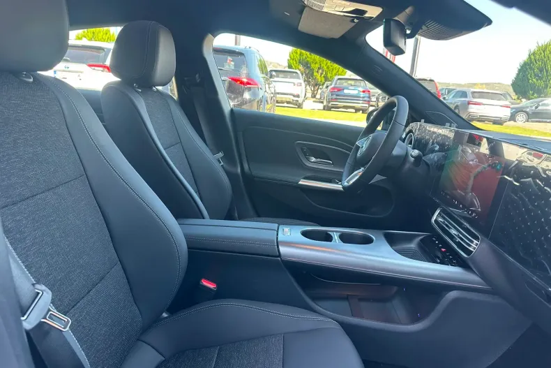 Mercedes-Benz CLA 350 (Clasa CLA) din 2026 cu 10 km - oferta MER246133 - foto 13
