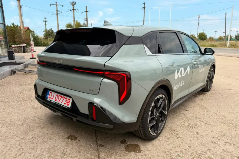 Kia K4 din 2025 cu 1.620 km - oferta KIA246136 - foto 5