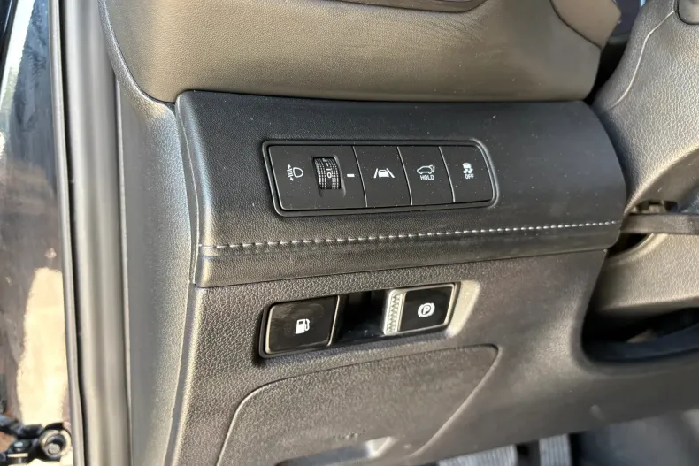 Hyundai Santa Fe din 2023 cu 142.000 km - oferta HYU246137 - foto 37