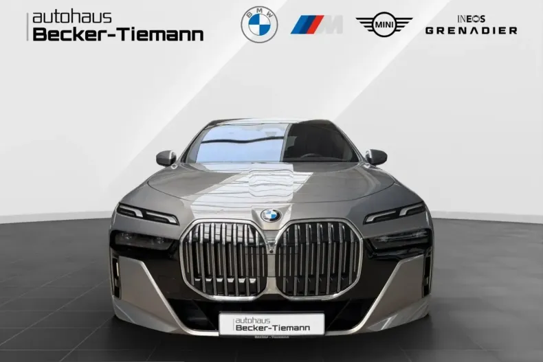 BMW 740 (Seria 7) din 2025 cu 24.251 km - oferta BMW246153 - foto 2