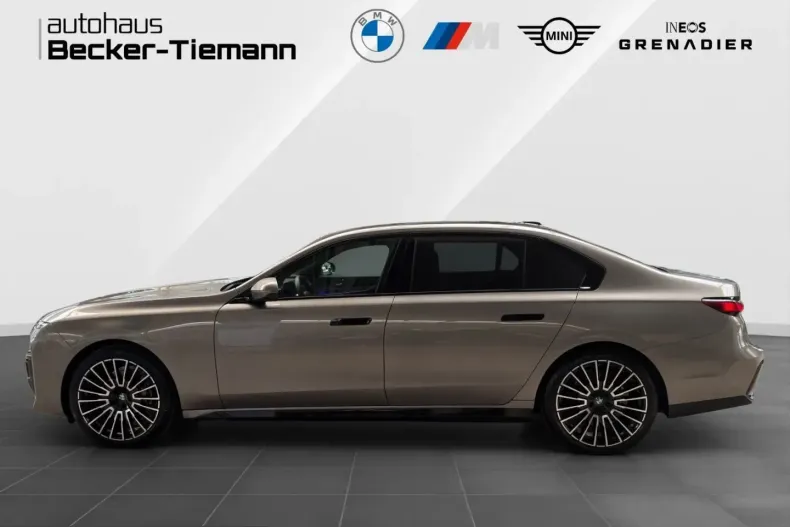 BMW 740 (Seria 7) din 2025 cu 24.251 km - oferta BMW246153 - foto 3