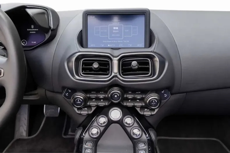 Aston Martin V8 Vantage din 2023 cu 16.900 km - oferta AST246154 - foto 21