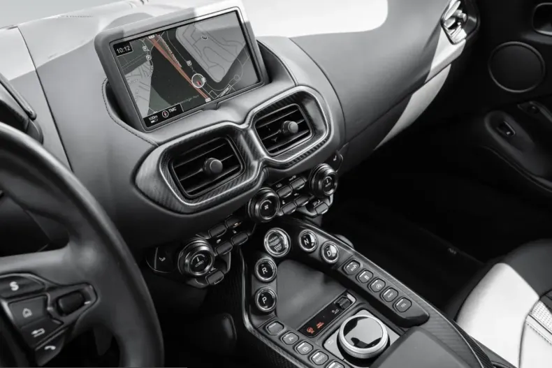 Aston Martin V8 Vantage din 2023 cu 27.500 km - oferta AST246155 - foto 20