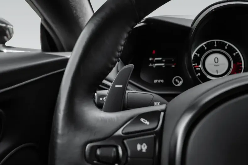 Aston Martin V8 Vantage din 2023 cu 27.500 km - oferta AST246155 - foto 32