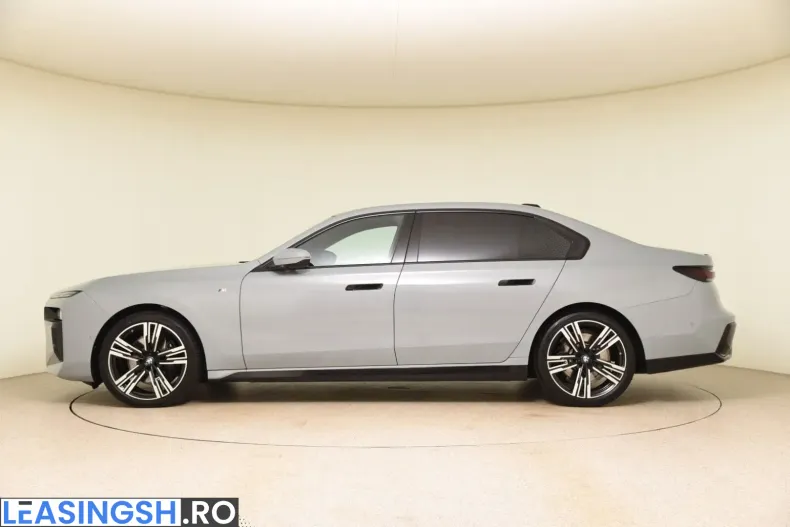BMW 740 (Seria 7) din 2024 cu 21.915 km - oferta BMW246156 - foto 2