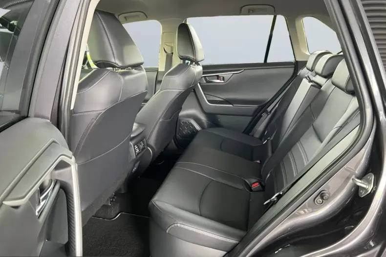 Toyota RAV4 din 2025 cu 18.400 km - oferta TOY246161 - foto 15