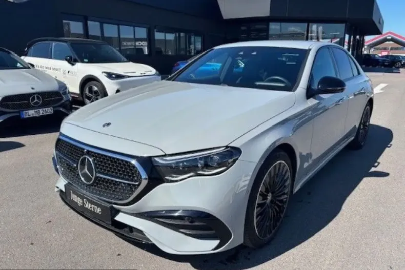 Mercedes-Benz E 400 (Clasa E) din 2024 cu 33.241 km - oferta MER246163 - foto 1