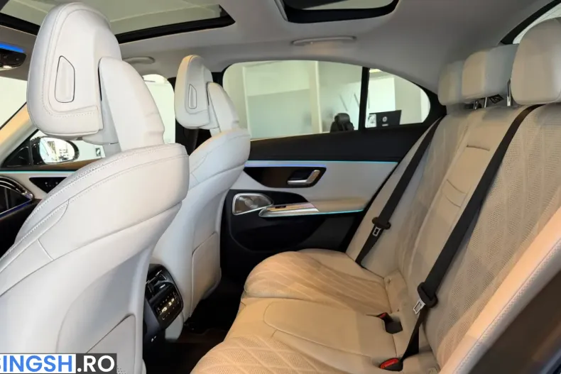 Mercedes-Benz E 300 (Clasa E) din 2025 cu 33.800 km - oferta MER246165 - foto 12
