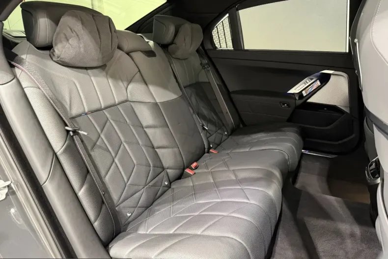 BMW 740 (Seria 7) din 2023 cu 92.390 km - oferta BMW246180 - foto 16