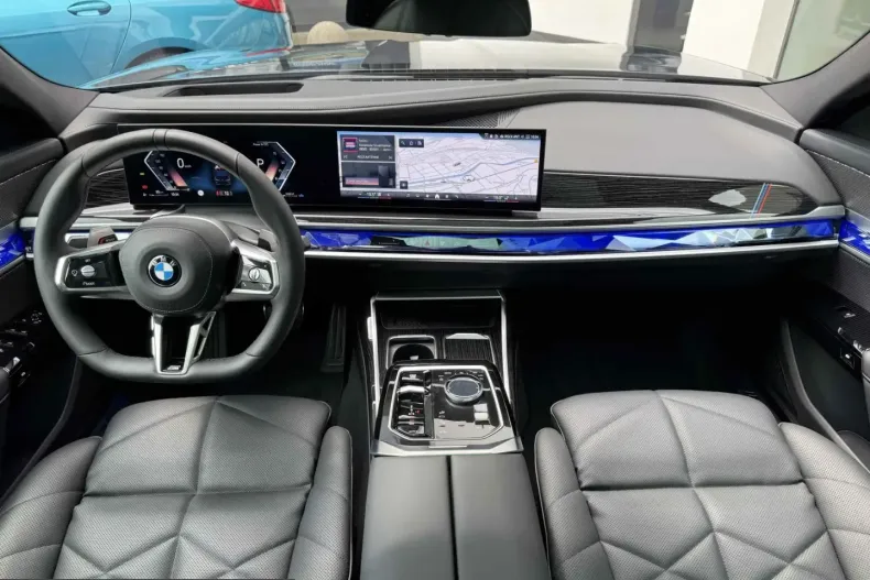 BMW 740 (Seria 7) din 2025 cu 12.721 km - oferta BMW246182 - foto 9