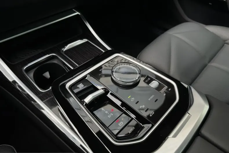 BMW 740 (Seria 7) din 2025 cu 12.721 km - oferta BMW246182 - foto 17