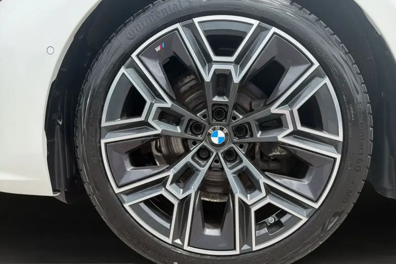 BMW 520 (Seria 5) din 2025 cu 23.891 km - oferta BMW246184 - foto 17