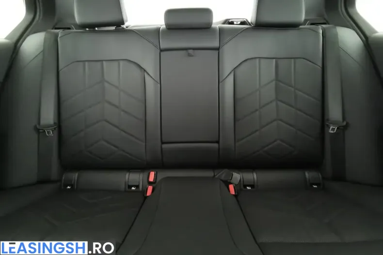 BMW 520 (Seria 5) din 2025 cu 37.878 km - oferta BMW246187 - foto 15