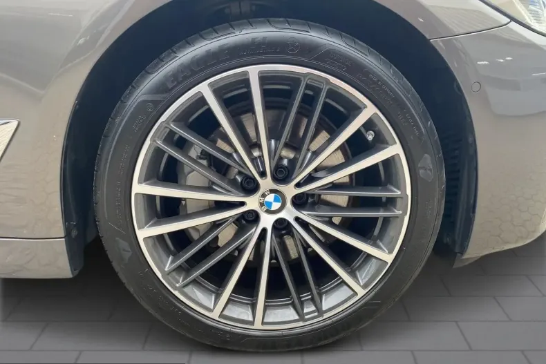 BMW 530 (Seria 5) din 2023 cu 27.919 km - oferta BMW246191 - foto 6