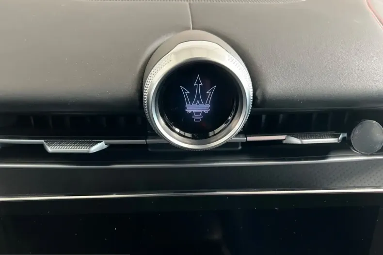 Maserati Grecale din 2023 cu 53.880 km - oferta MAS246201 - foto 12